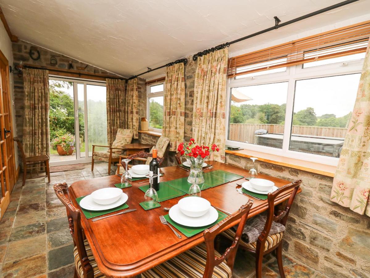 Holly Farm Cottage Newbridge on Wye ภายนอก รูปภาพ